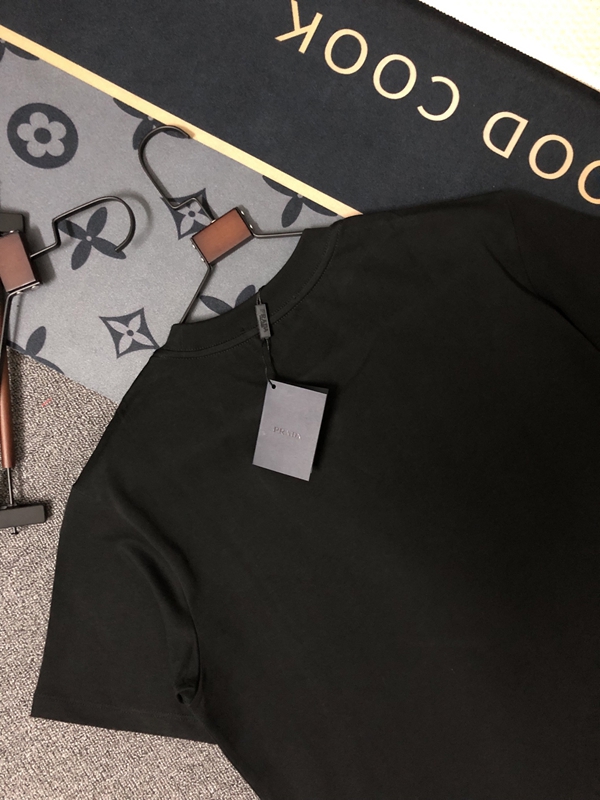 ブランドTシャツ角部分ディテール